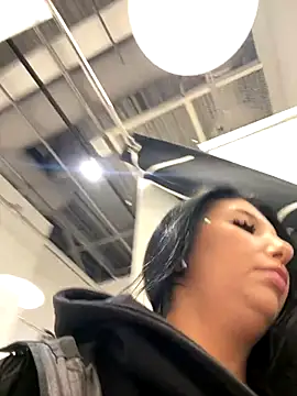 Tisha_Busty live sex cam