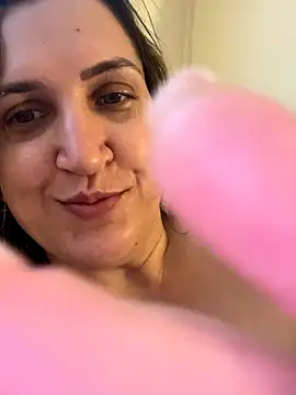 Bia_sexynovaes live sex cam