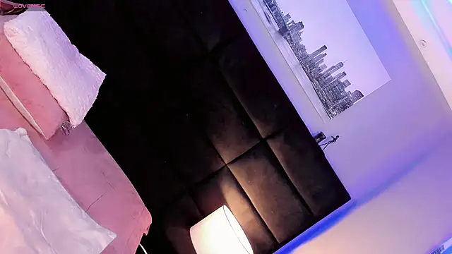 Ana_Paaula23 live sex cam