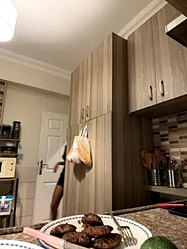 yaprakmericc live sex cam