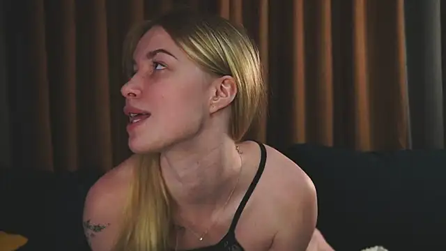 ChristyMarshall live sex cam