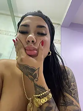 kiim_taaylor live sex cam