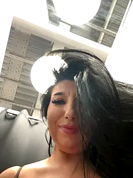 Tisha_Busty live sex cam