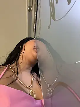 kiim_taaylor live sex cam