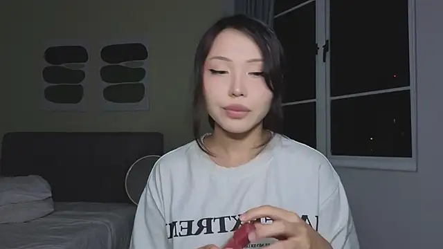 TammiLou live sex cam