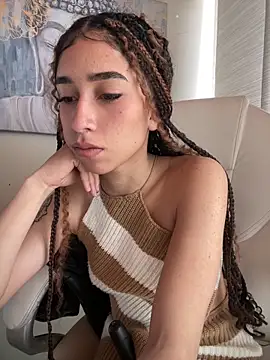 Emma_pink18's web cam