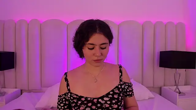 Emmalorez__'s cam snapshot