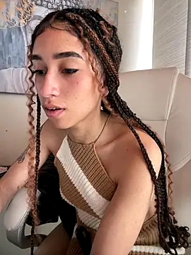 Emma_pink18's cam snapshot