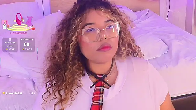 _nickypurple_'s cam snapshot