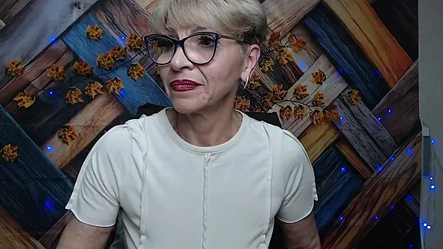 EllaBonito's cam snapshot