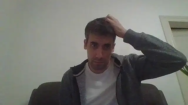 JulioIsHere4you's cam snapshot