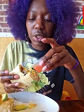 oliviaprettypussy's cam snapshot