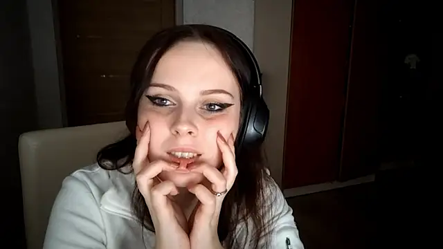 LouiseMarengo's cam snapshot