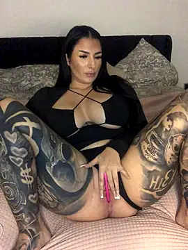 Mia-Bremer live sex cam