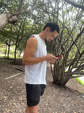 Leonardmoppet live sex cam