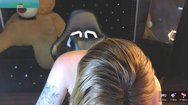 Kitty_fox_b live sex cam