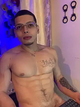 Matt_your_master_ live sex cam