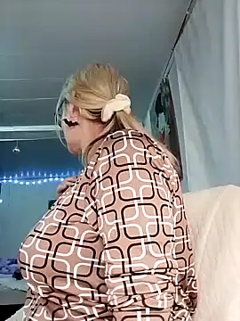 irinamaux live sex cam