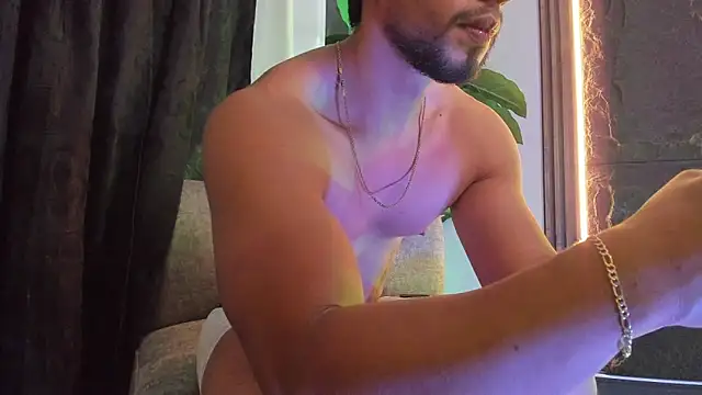 Ethan_king_ live sex cam