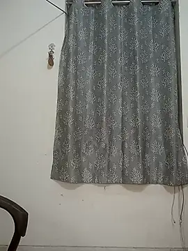 shrutee12 live sex cam