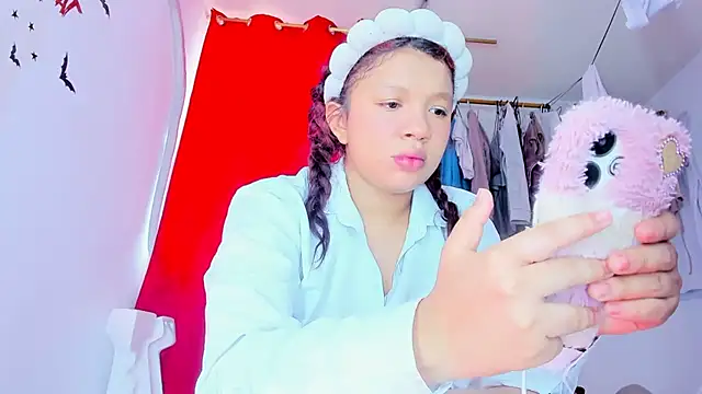 Emily_Coper18 live sex cam