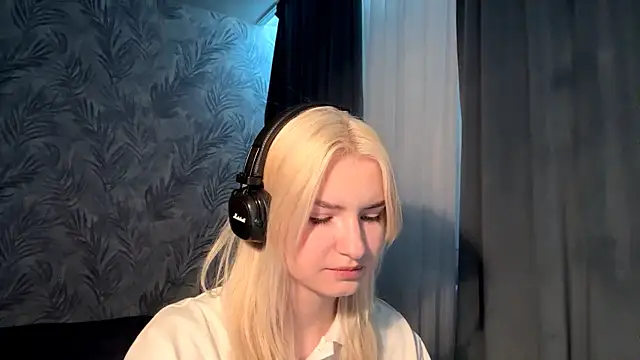 Cindi_Jacobs's cam snapshot