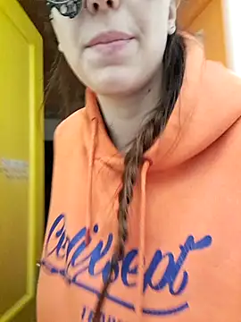 PearMaki live sex cam