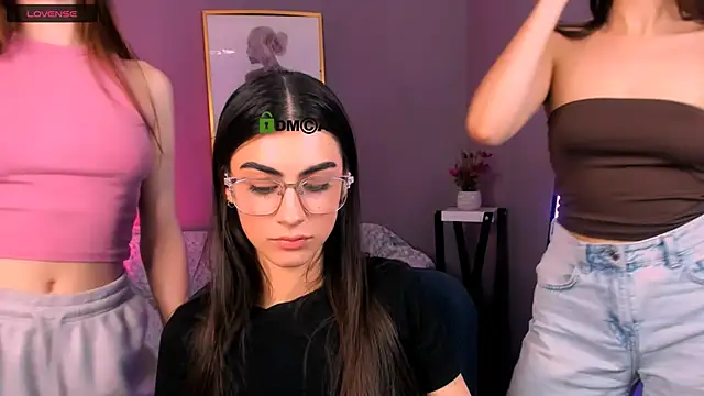 nekky_mouse live sex cam