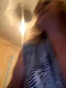 Irina2909@xh live sex cam