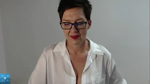 Sofie69Velvet live sex cam