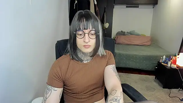 ShiiraVelkor live sex cam