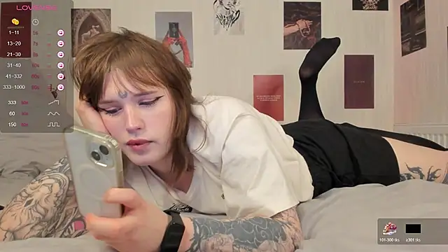 Alice_moonshard live sex cam