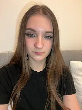 AdelinaEmber live sex cam