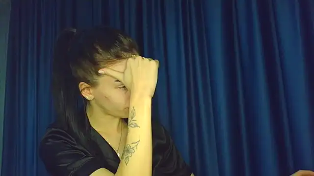 EvaMelnik's cam snapshot