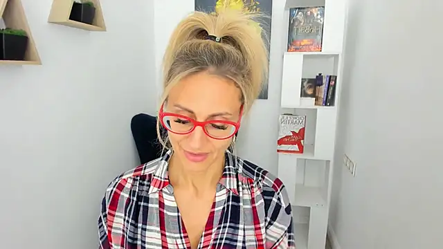 MuseOfStage live sex cam