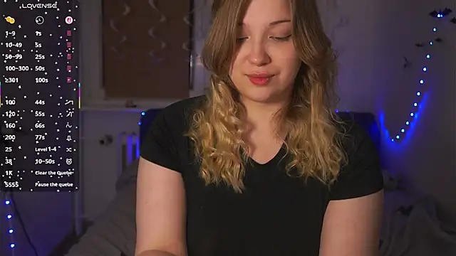 CuteSharloti live sex cam