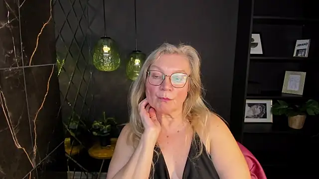 NataliMellow live sex cam