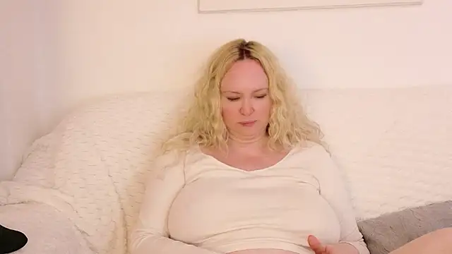 Sarah4you live sex cam