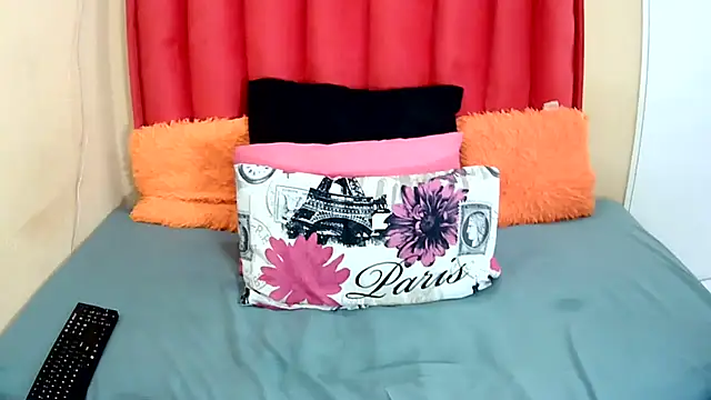 BubblegumBaddiexxxx's cam snapshot