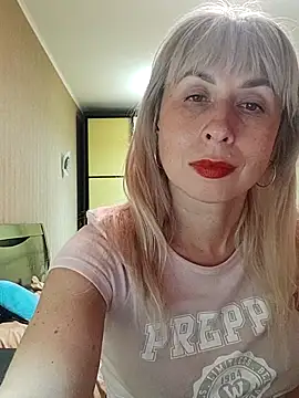 SelinaLovqx's cam snapshot