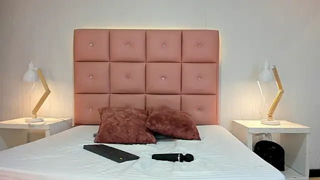 lhiamfit live sex cam