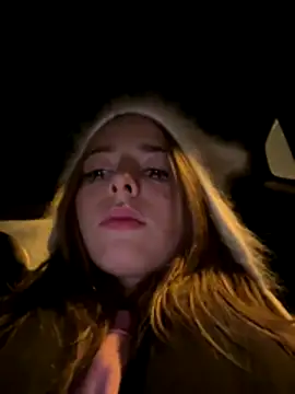 LoraaDoll live sex cam