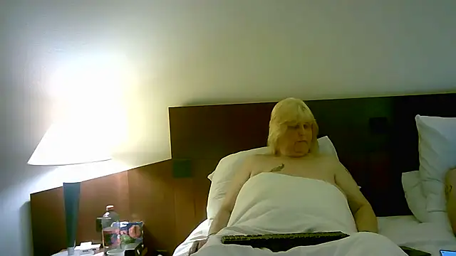 Sylviastar46 live sex cam