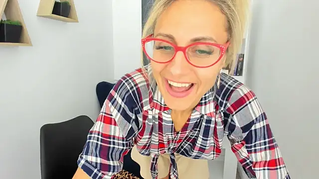 MuseOfStage live sex cam