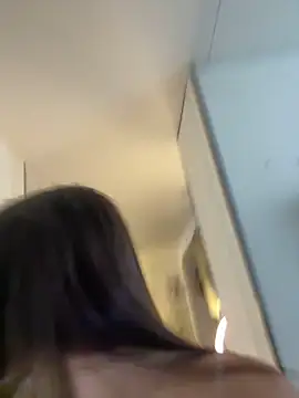 Alyshanon18 live sex cam