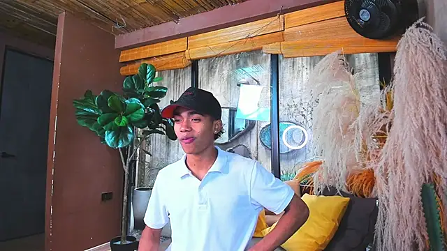 AlanCutee live sex cam