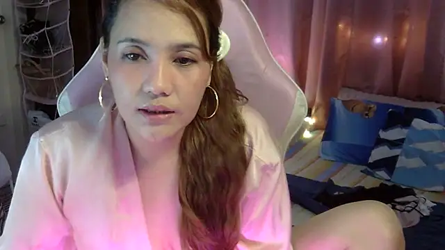 LoveHennesyxoxo live sex cam