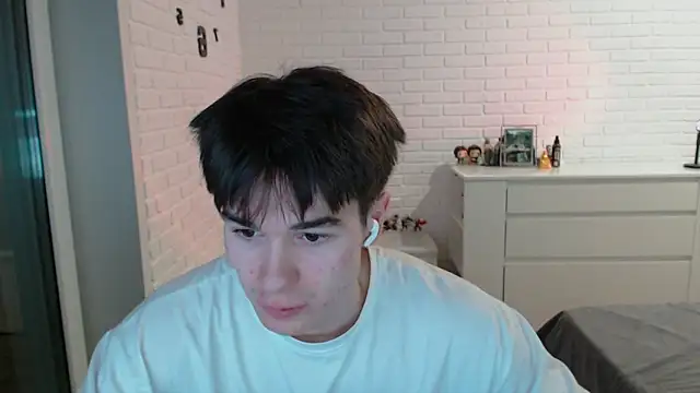 MarkusDean live sex cam