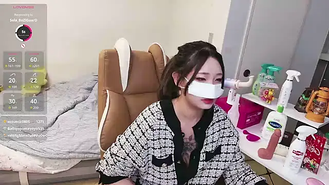 Milk_Sola live sex cam