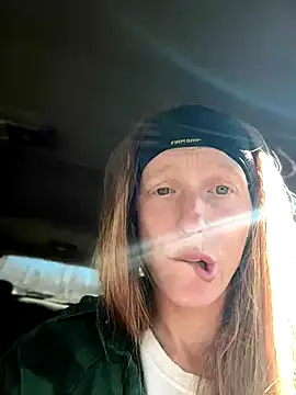 GoldenFlameGoddess live sex cam